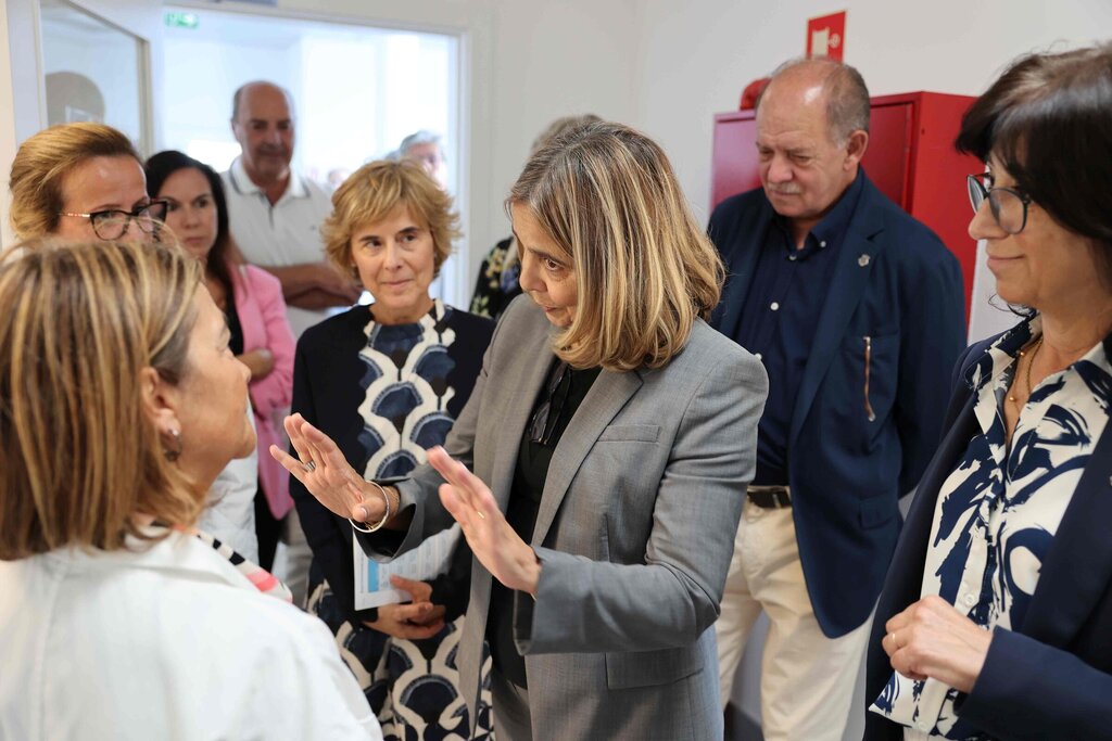 Ministra da Saúde em Anadia